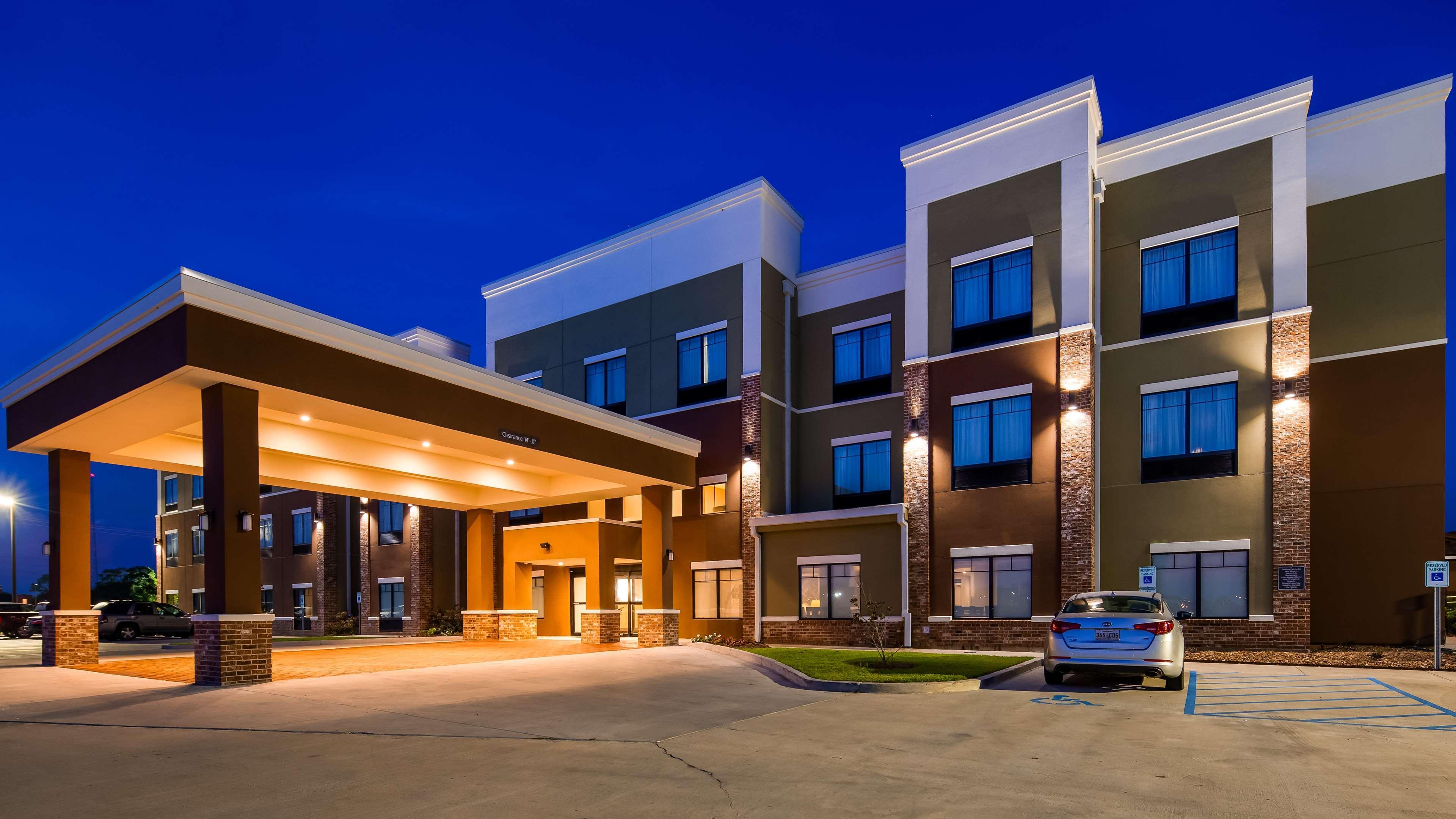 Wyndham Garden New Roads - False River Exterior photo